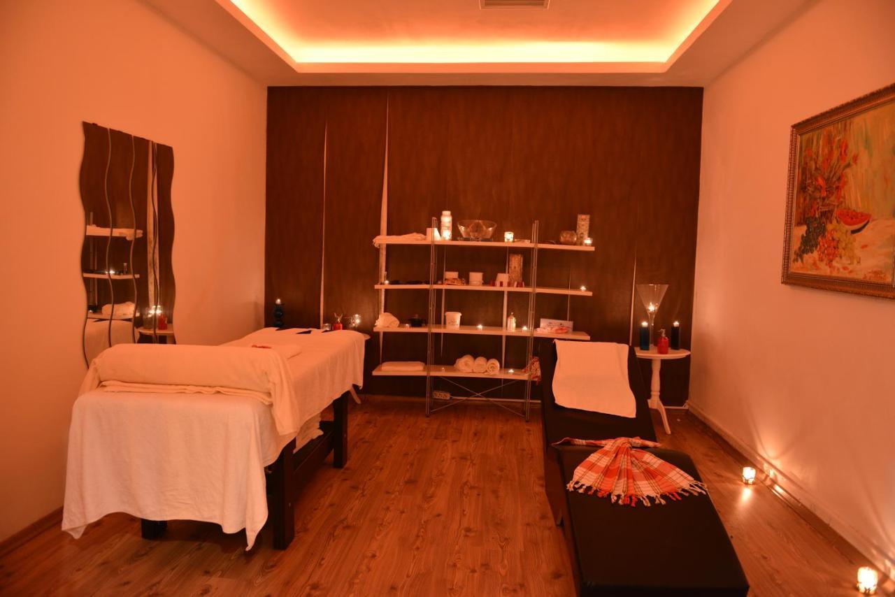 يالوفا White Palace Hotel المظهر الخارجي الصورة